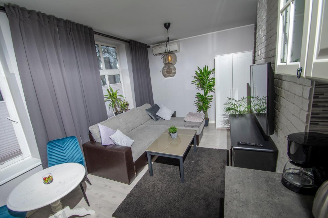 Riia Maantee Apartement Parnu Luaran gambar