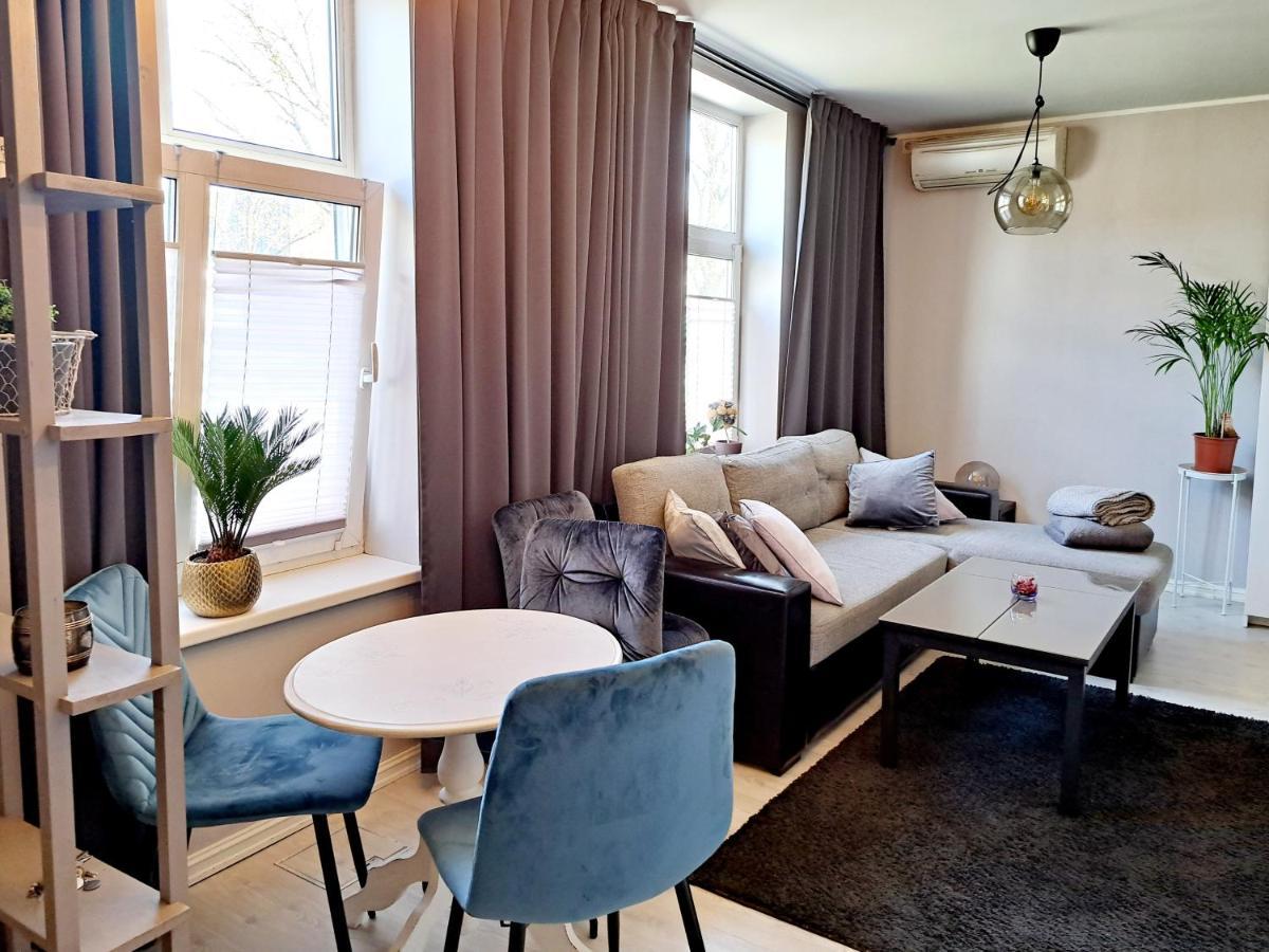 Riia Maantee Apartement Parnu Luaran gambar